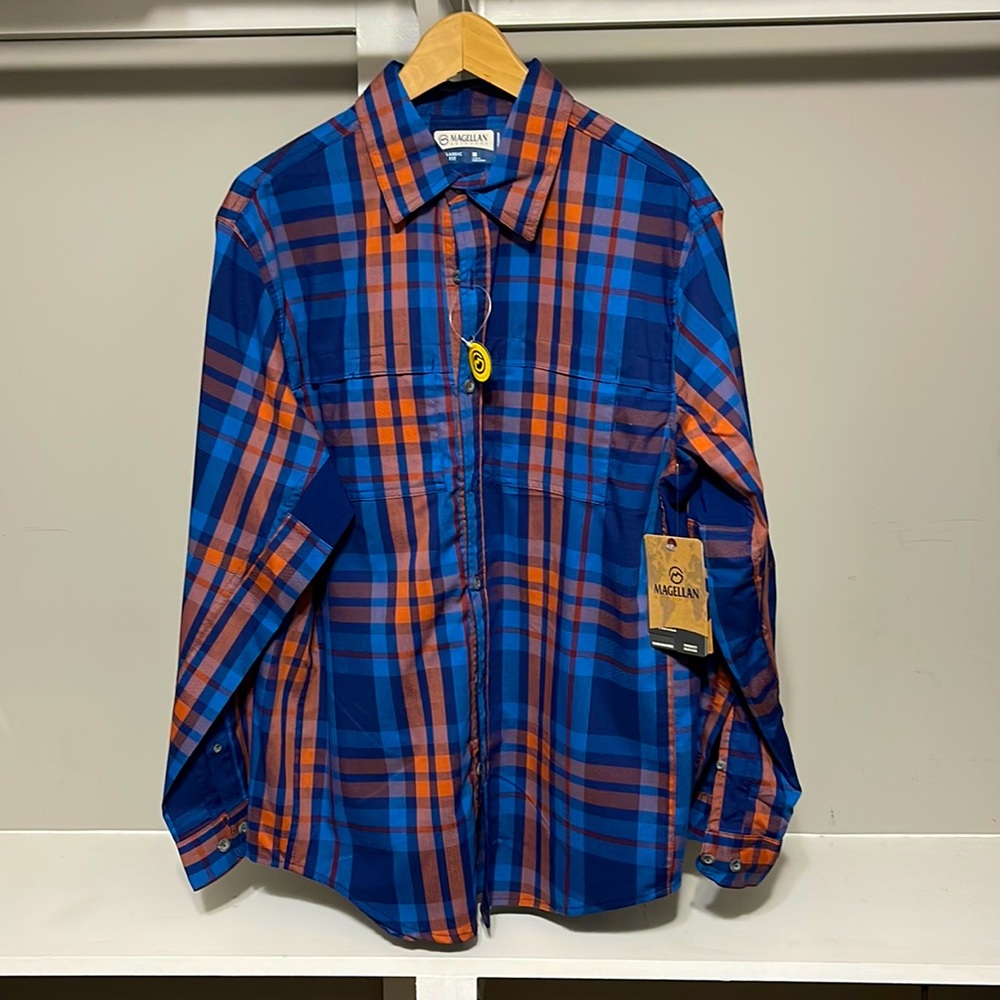 NWT MAGELLAN OUTDOORS Classic fit Long sleeve Lots of features & tech - see pics